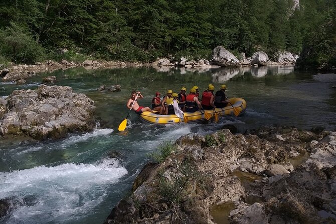 River Tara Long Rafting Tour - Running the rapids on the five-hour route