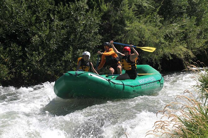 Rogue River Half Day Whitewater Trip Nugget Falls - A short Rogue River trip with two serious highlights