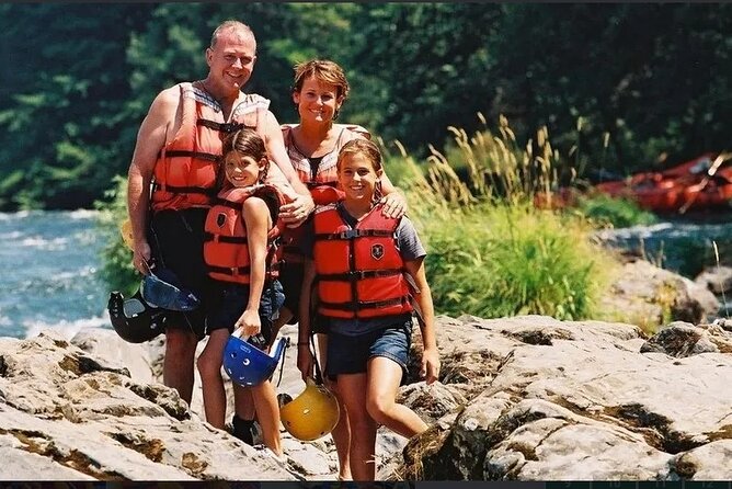 Rogue River Whitewater- Afternoon Rafting Adventure - Class I to III rapids build the pace