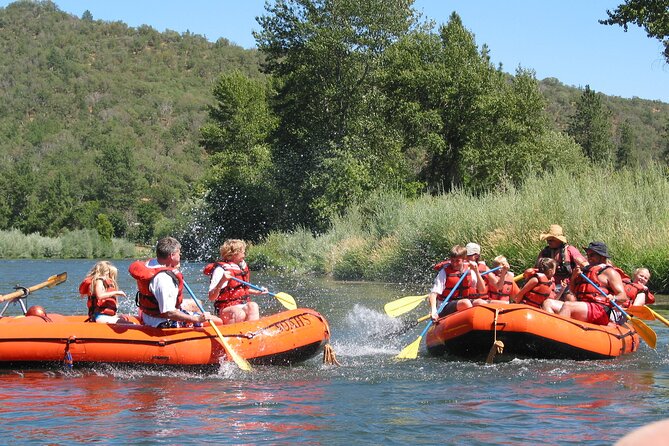 Rogue River Whitewater- Morning Rafting Adventure - A compact Rogue River run with a strong finish