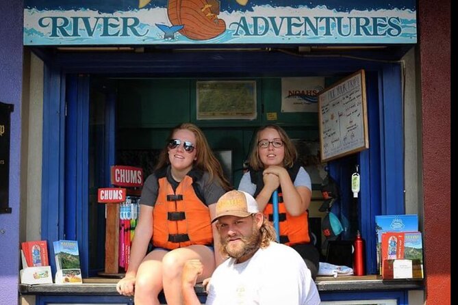 Rogue River Whitewater Rafting- Mid Day - How the guides help first-timers