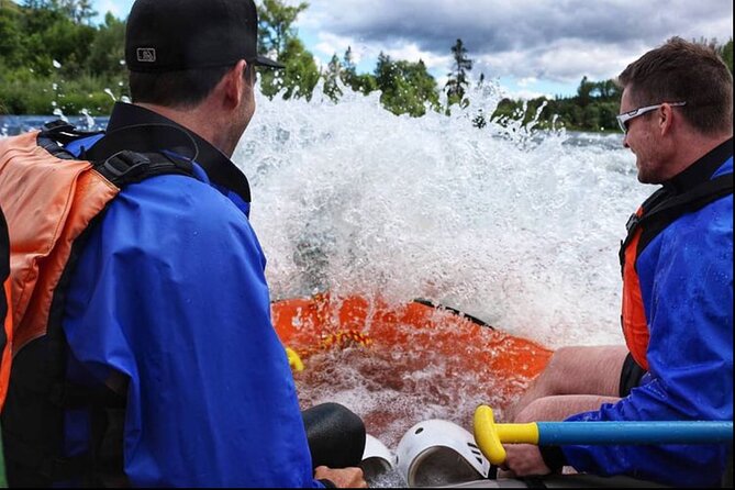 Rogue River Whitewater Rafting- Mid Day - Lunch beside the river