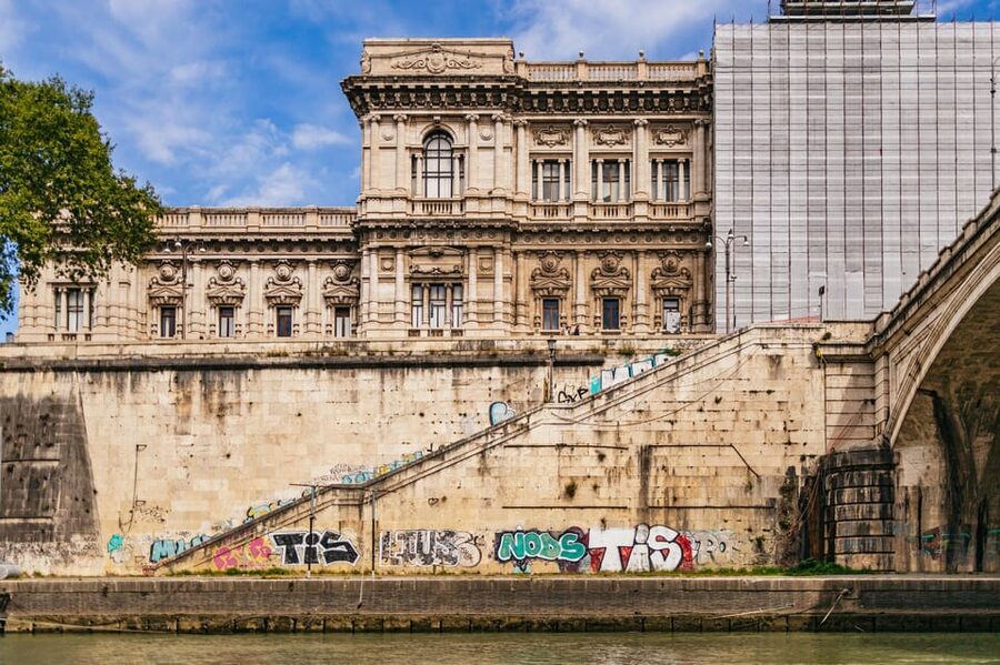 Rome: Tiber River Urban Rafting Tour with Roman Pizza - Tiber Island: the best pause for context