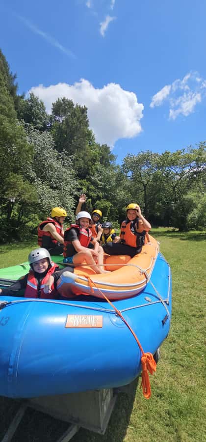 Rotorua: Tarawera River Raft and Kayak Adventure - Who should book this Tarawera outing?