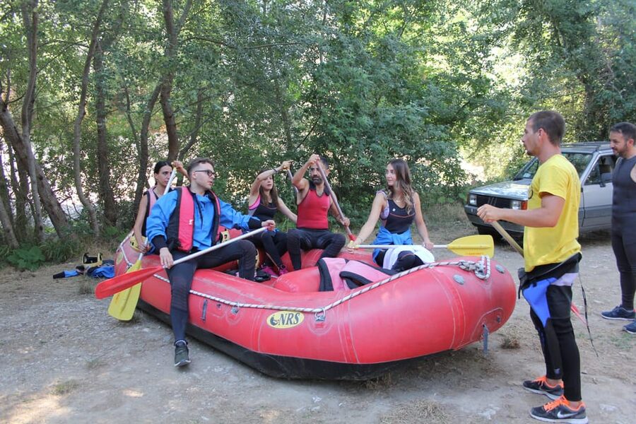 Salerno: rafting on the Sele River in Cilento - What the scenery adds to the experience