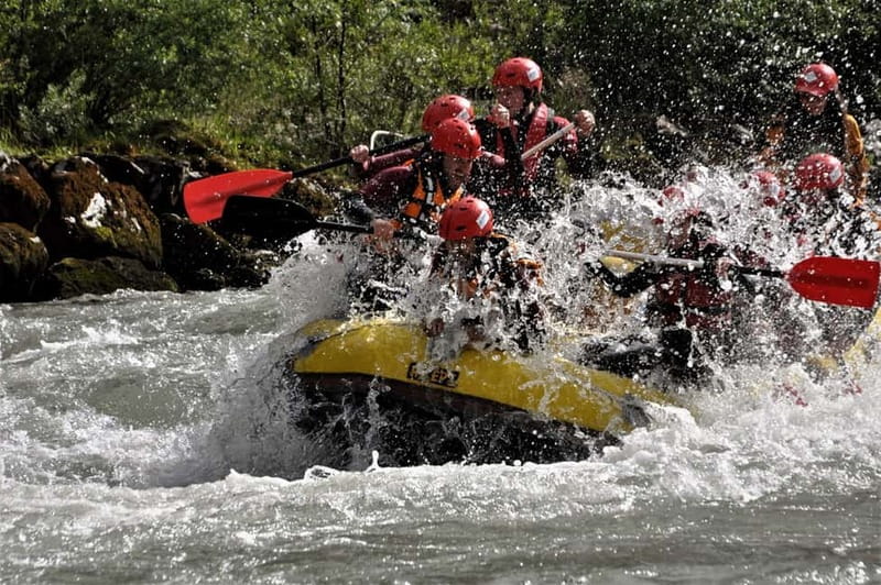 Salzburg: White Water Rafting on the Salzach River - Getting comfortable before the first rapids