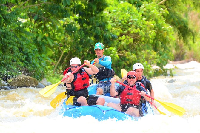 Savegre River Rafting Class II-III from Jaco - Safety First on the Savegre