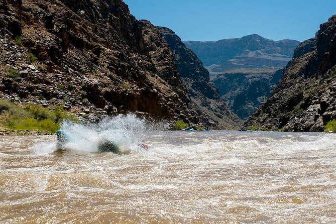 Self-Drive 1-Day Grand Canyon Whitewater Rafting Tour - What to wear when the river is 45 degrees