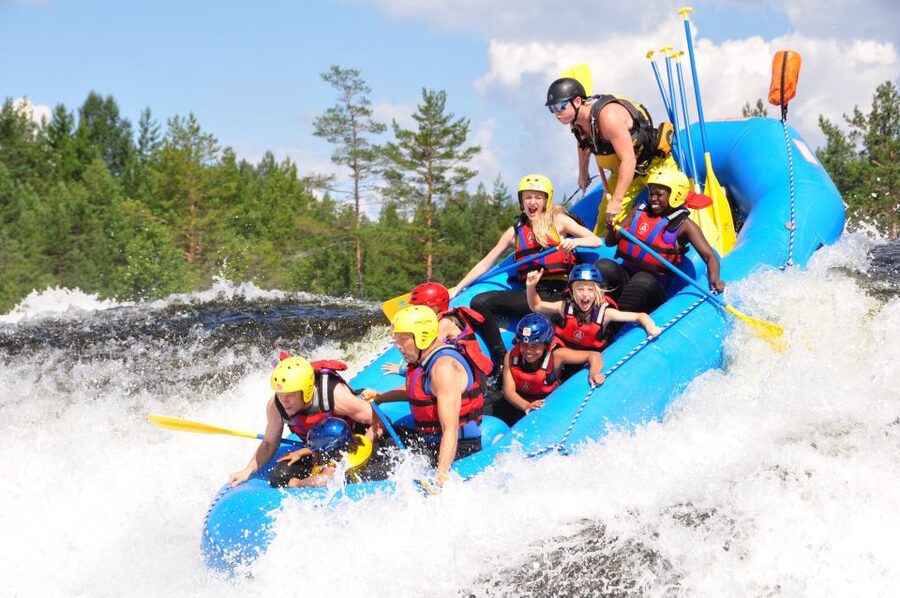 Setesdal, Evje: Family Rafting on the beautiful Otra river - The Otra River and the comfort of warm water