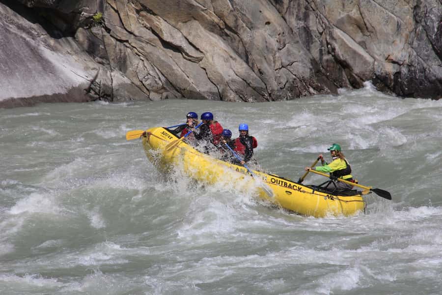Squamish: Wet and Wild Elaho Exhilarator Rafting Experience - The river run: paddling, waves, and Devil’s Elbow