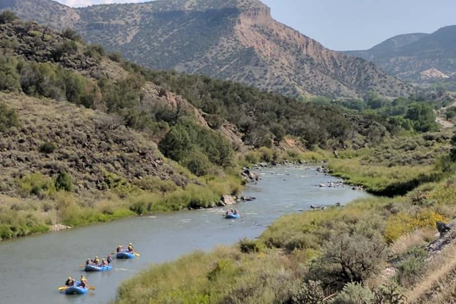 Taos/Santa Fe: Rio Grande Racecourse Whitewater Rafting - Spring water brings the biggest waves