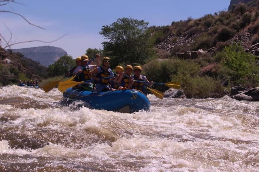 Taos/Santa Fe: Rio Grande Racecourse Whitewater Rafting - Guides make the difference on a short river trip
