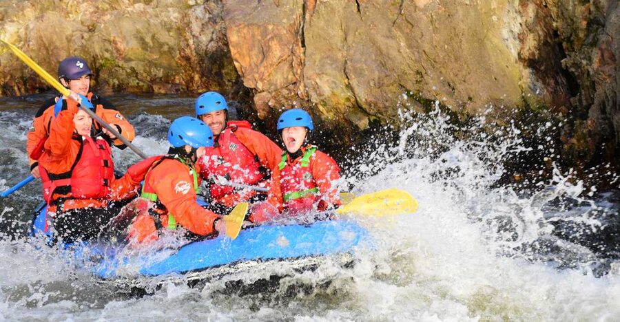 Te Awa Kairangi Grade 2 Scenic Rafting Tour - Floating through native bush and bird habitat
