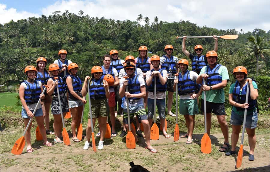 Telaga Waja River: Rafting Expedition with Lunch - Rest stops and the slower middle stretch