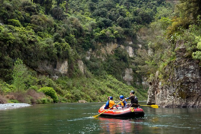 The Awesome Scenic Rafting Adventure - Full Day Rafting on the Rangitikei River - On the water from about 10am