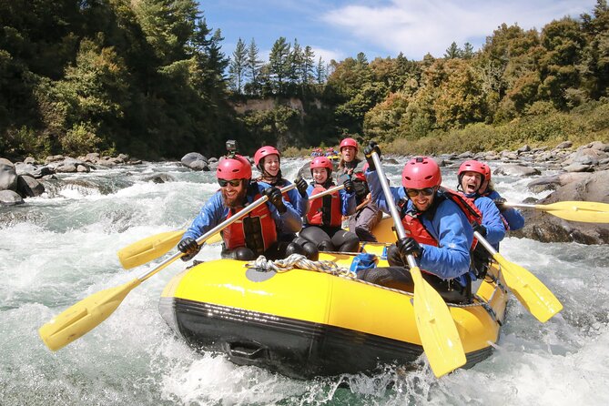 Tongariro Thrills: Grade 3 Whitewater Rafting Adventure - The 14-kilometre run and its 60 rapids