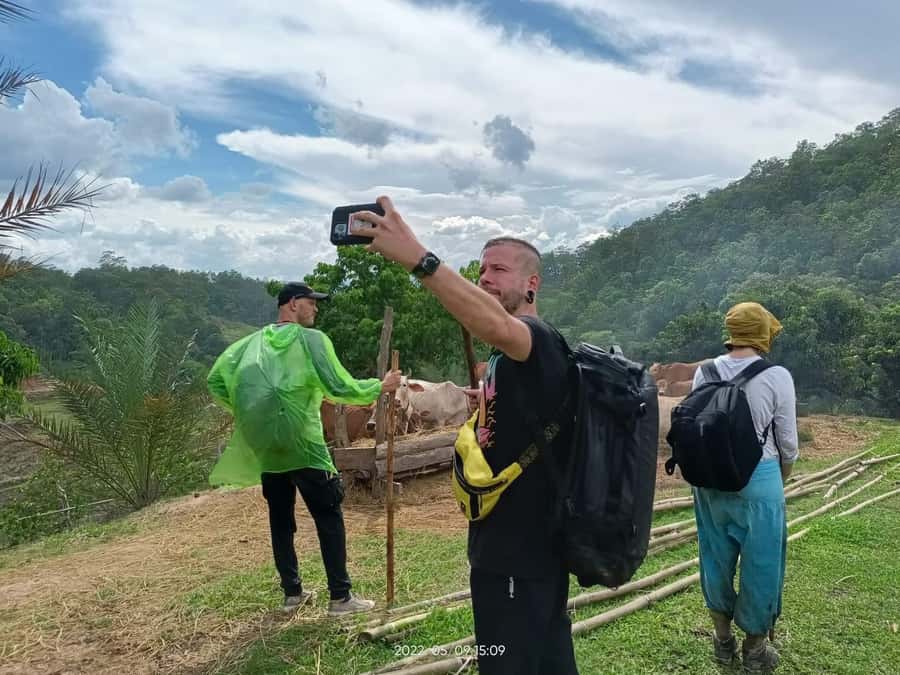Trekking One Day+Bamboo Rafting+Jungle waterfall - The jungle waterfall is the day’s pause