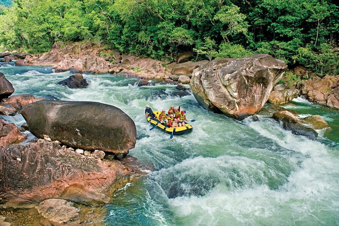 Tully River Full-Day White Water Rafting - A real adventure for first-timers