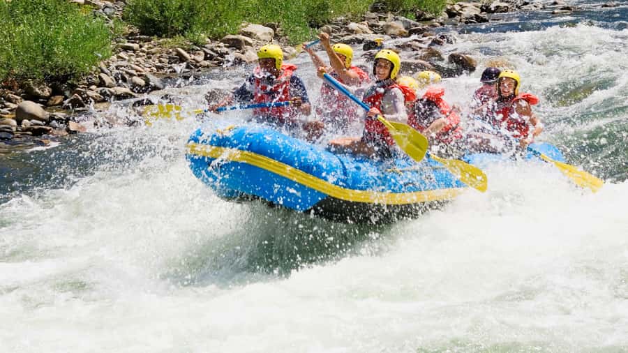 Ubud: Ayung River Rafting Include Lunch - The walk down to the river is part of the workout