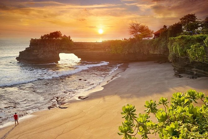Ubud Rafting - Rice Terrace - Tegenungan Waterfall - Tanah Lot Sunset Temple - The private car and driver make the schedule workable
