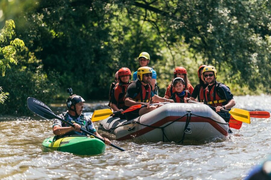 Vadu Crisului: Rafting or Kayaking trip on Crisul Repede - Why the Crisul Repede makes a good family adventure