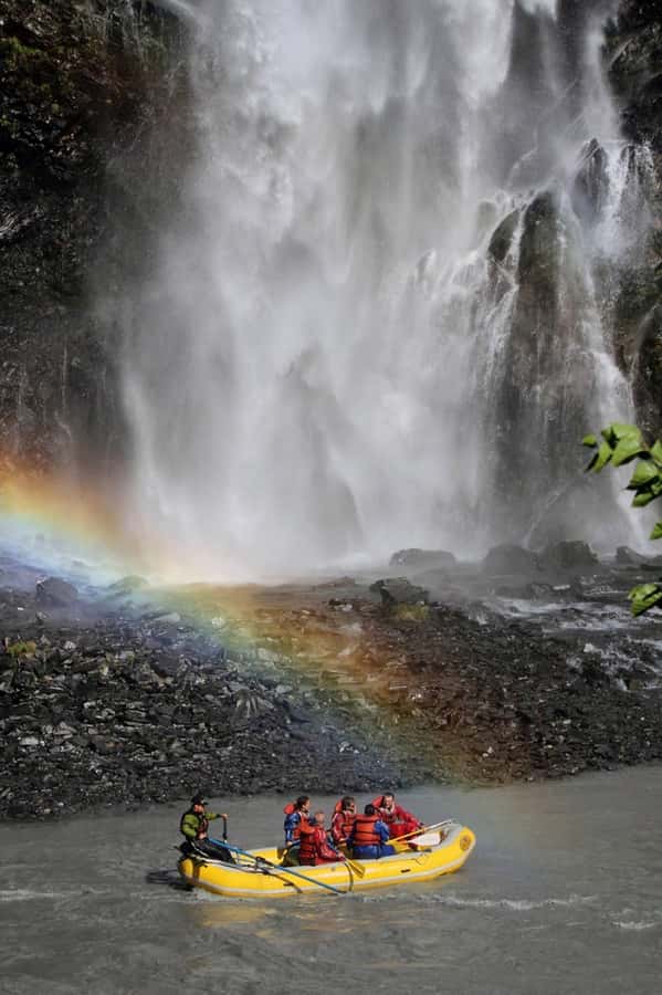 Valdez: Keystone Canyon Whitewater Rafting Trip - Outfitting, snacks, and comfort