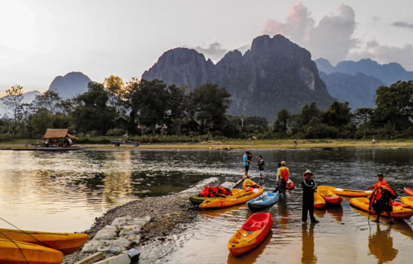 Vang Vieng: Kayaking&Water Cave&Tham Chang&Blue Lagoon 1 - Tham Chang Cave by tire and fixed rope