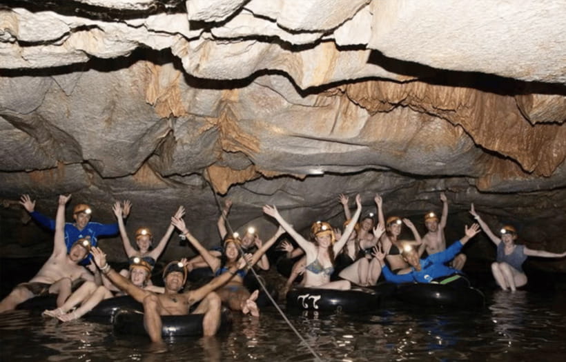 Vang Vieng: Kayaking&Water Cave&Tham Chang&Blue Lagoon 1 - Lunch and the local specialty meal