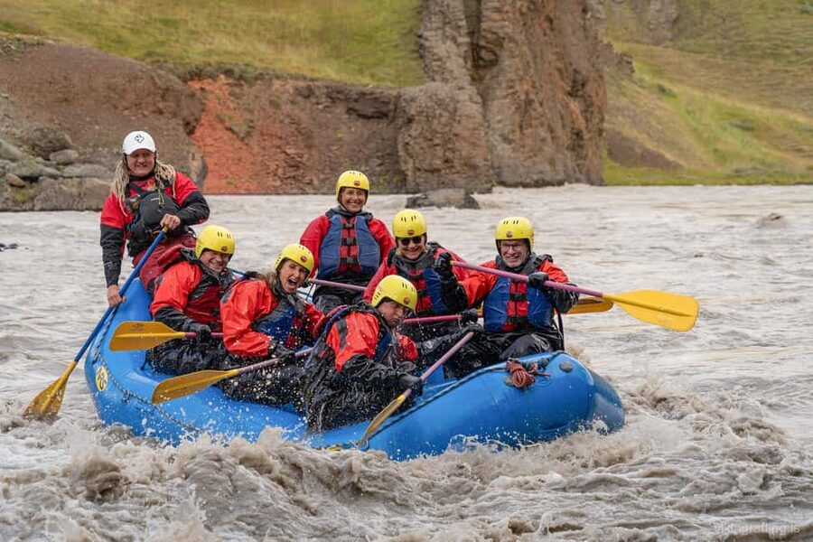 Varmahlíð: Top-Rated Family Adventure Rafting in Drysuits - Practical preparation for a comfortable day
