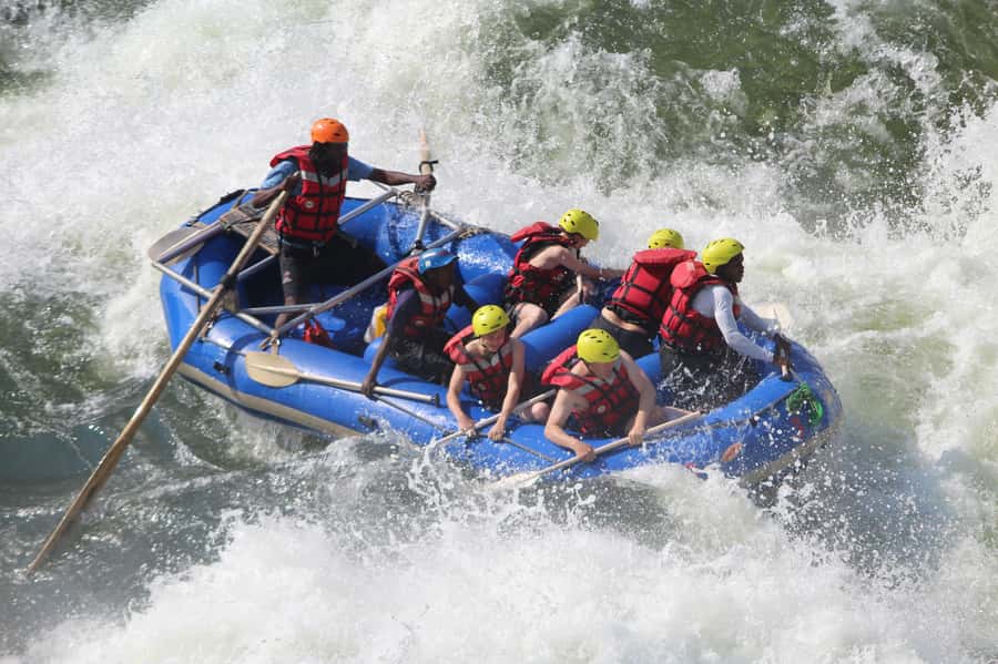 Victoria Falls: Zambezi Half-Day Rafting - Lunch, drinks, and photos included