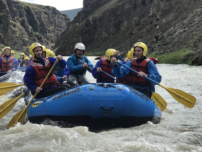West Glacial River Family Rafting - Returning to Bakkaflöt and warming up