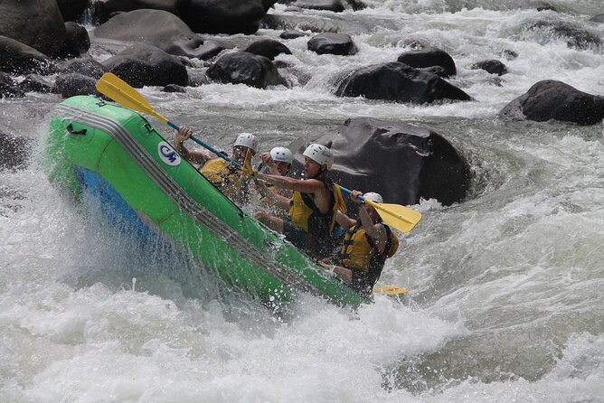 White Water Rafting class V - Starting at Costa Rica Descents in La Fortuna