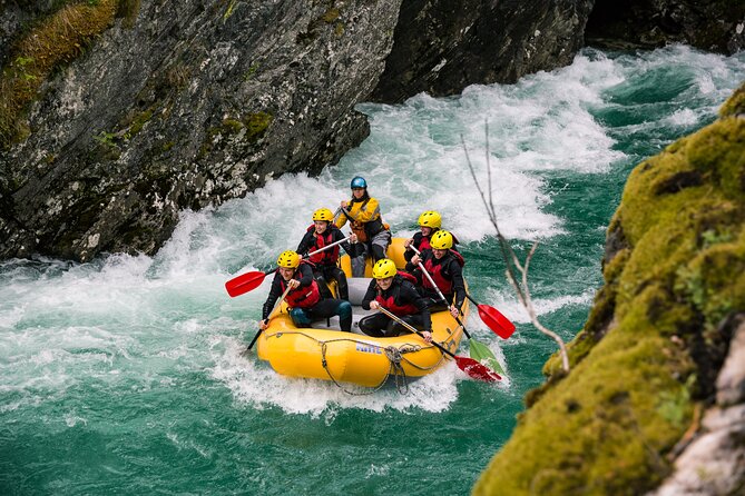 White Water Rafting in Valldøla - A riverside lunch with Svele and strawberries
