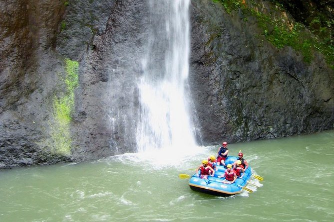 White Water Rafting Pacuare River with Lunch From Puerto Viejo - Leaving Puerto Viejo before sunrise