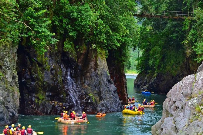 White Water Rafting Pacuare River with Lunch From Puerto Viejo - Breakfast, briefing, and the road to the river