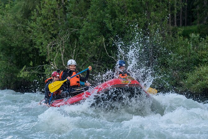 Whitewater Action Rafting Experience in Engadin - How the guides shape the day