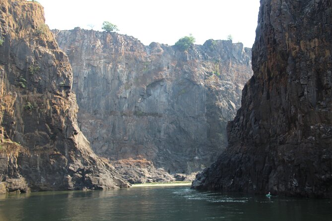 Whitewater Rafting Adventure on the Zambezi River, Victoria Falls Zimbabwe - Who should book this Zambezi rafting trip