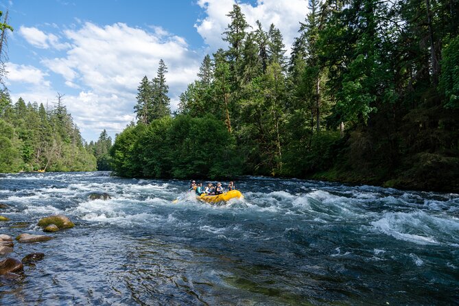 Whitewater Rafting on The McKenzie River - A quick safety talk before the current takes over