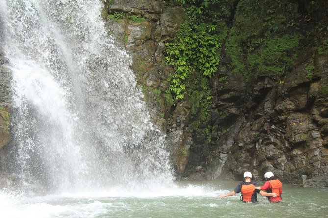 Whitewater Rafting Savegre River Class II & III + Waterfall Break - Why the Savegre River makes a good rafting day