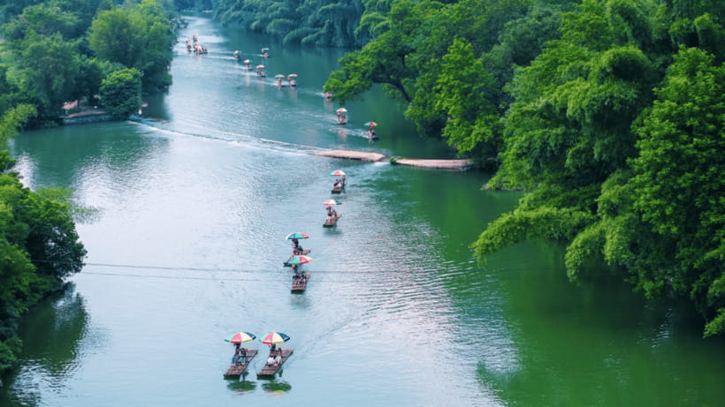 Yangshuo: Yulong River Bamboo Rafting Experience - Why the professional raftsman matters