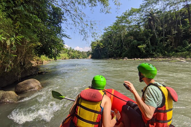 Yogyakarta Rafting tour for Family II-III or Professional V+ - The 2.5-hour river run and its rest stop